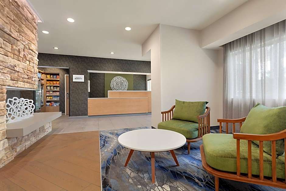 Fairfield Inn by Marriott Visalia Sequoia