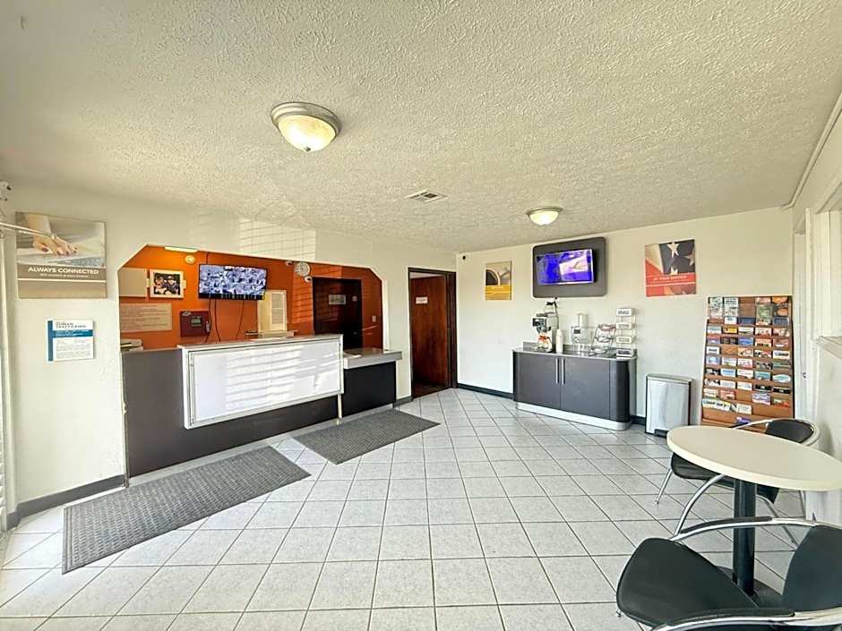 Relax Inn by OYO Columbus OH I 70