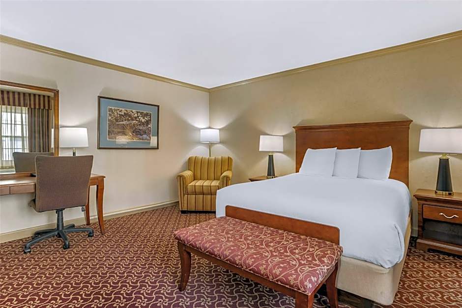 Best Western Plus Morristown Inn