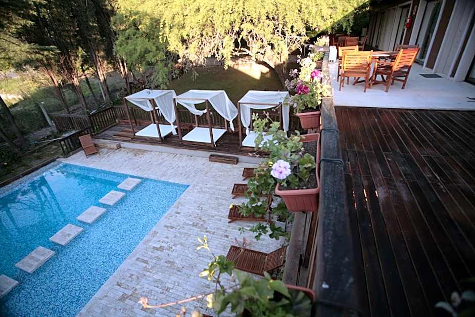 BlackStone Apart Boutique Hotel