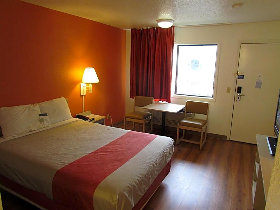 Motel 6-Vancouver, WA