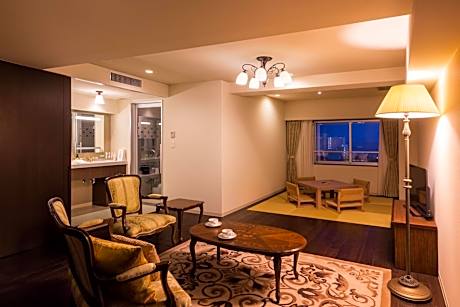 Suite with Tatami Area with Hot Spring Bath