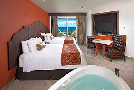 Deluxe Partial Ocean View Double Hacienda