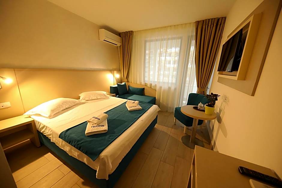 Hotel Delfin