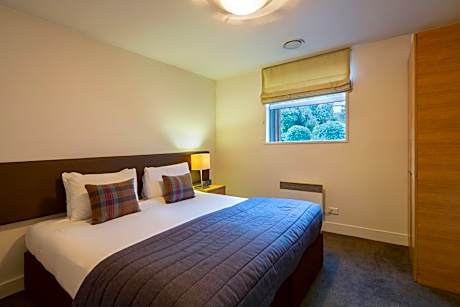 Frankton Road Two-Bedroom, Two Bathroom Apartment with View