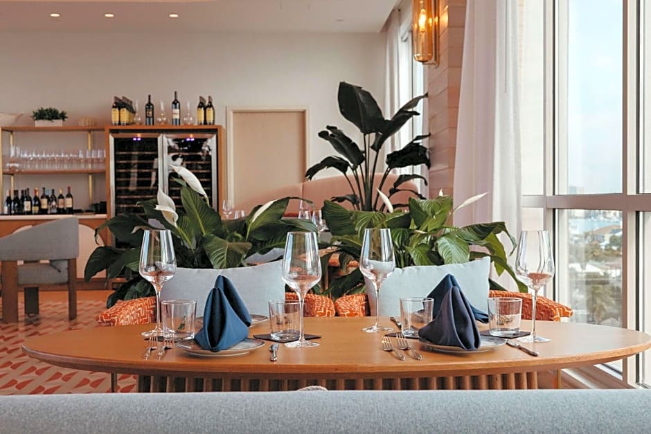 The Hiatus Clearwater Beach, Curio Collection by Hilton