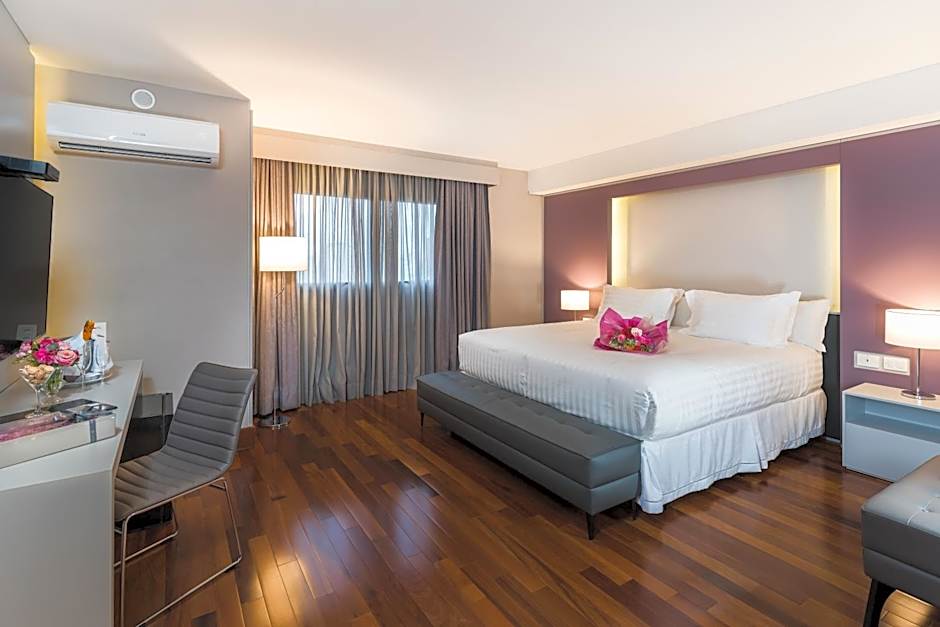 NH Curitiba The Five