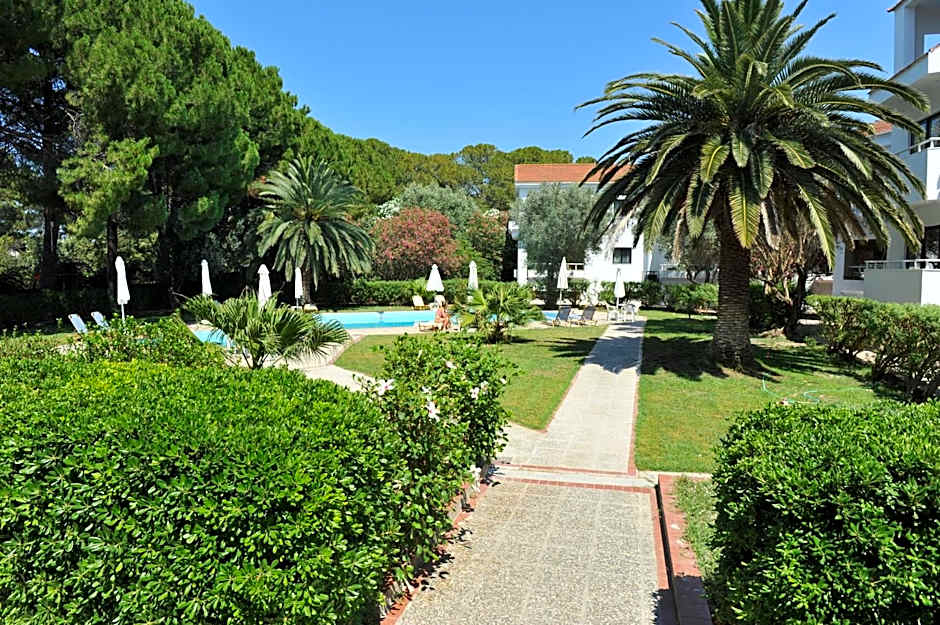 Niki Hotel Apartments