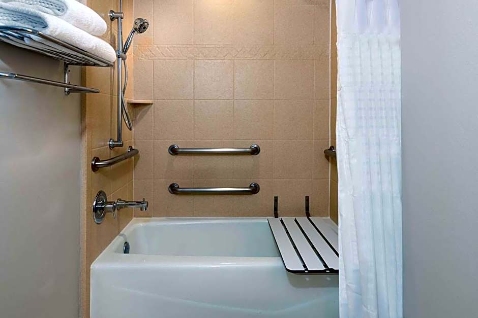 Embassy Suites By Hilton Hotel Dallas - Park Central Area