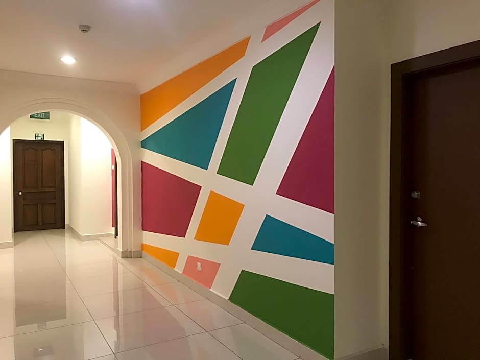 Rimbun Suites & Residences