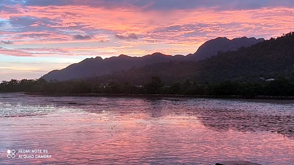 Villa Dalam Laut 580