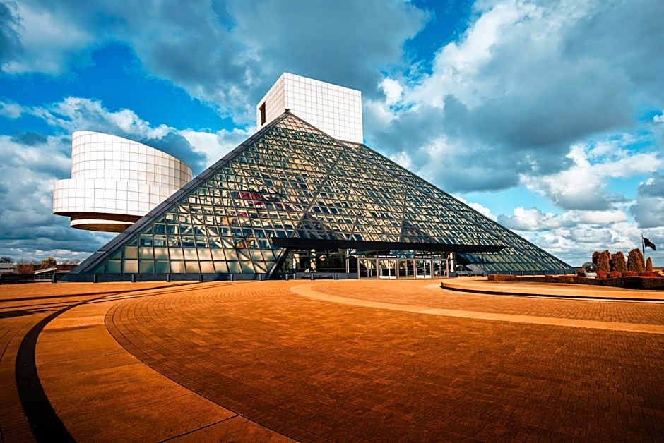 Ramada by Wyndham Cleveland Independence