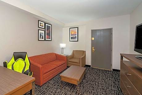 King Studio Suite - Non-Smoking