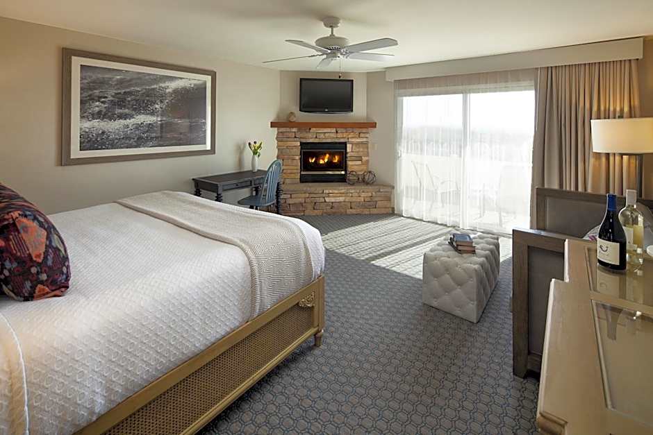 Spyglass Inn