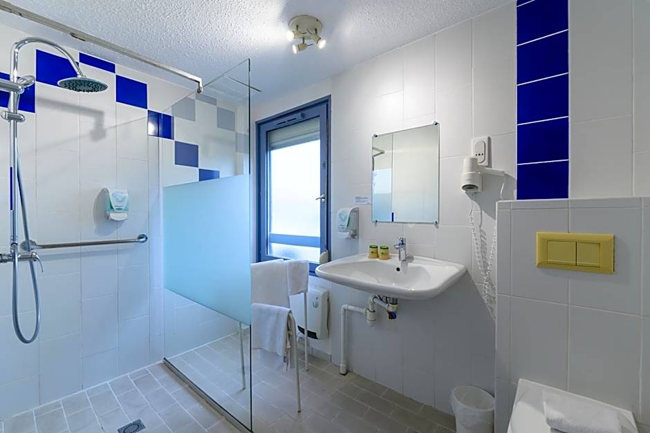 BRIT HOTEL Confort CAMBRAI