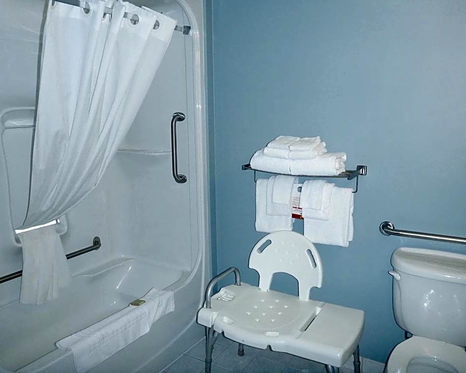 Super 8 by Wyndham Sault Ste Marie On