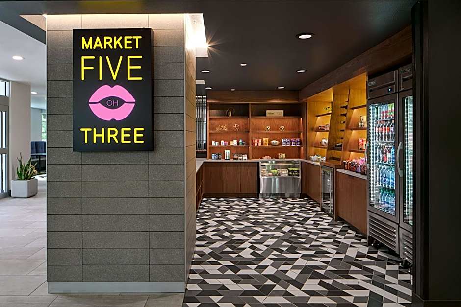 River's Edge Hotel Portland, Tapestry Collection by Hilton