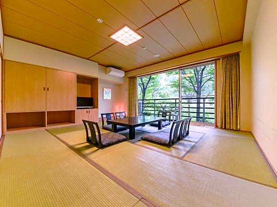 Higashiyama Onsen Maple Plaza