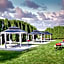 Grand Marquis Waterpark Hotel & Suites