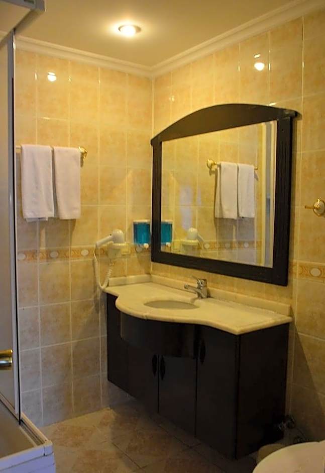 Genç Yazıcı Hotel Uludağ