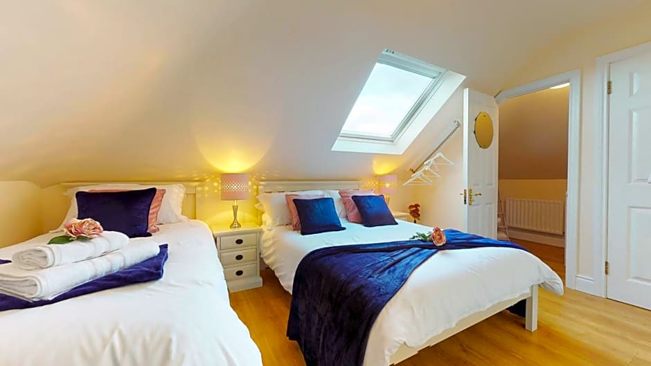 Ross Beach Family Farmhouse B&B