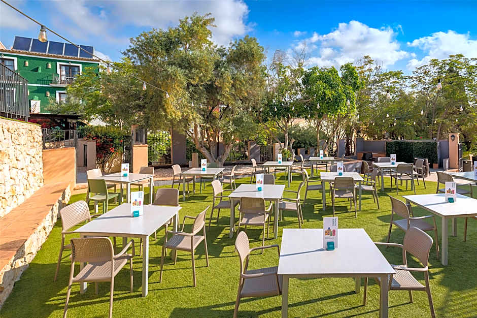 Occidental Pueblo Acantilado