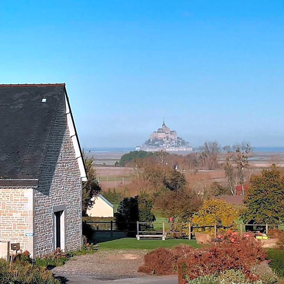 L'Aurore de la Baie, vue sur le Mont-Saint-Michel
