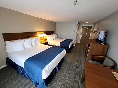 Queen Room with Two Queen Beds - Non-Smoking