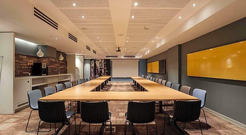 Ibis Yerevan Center