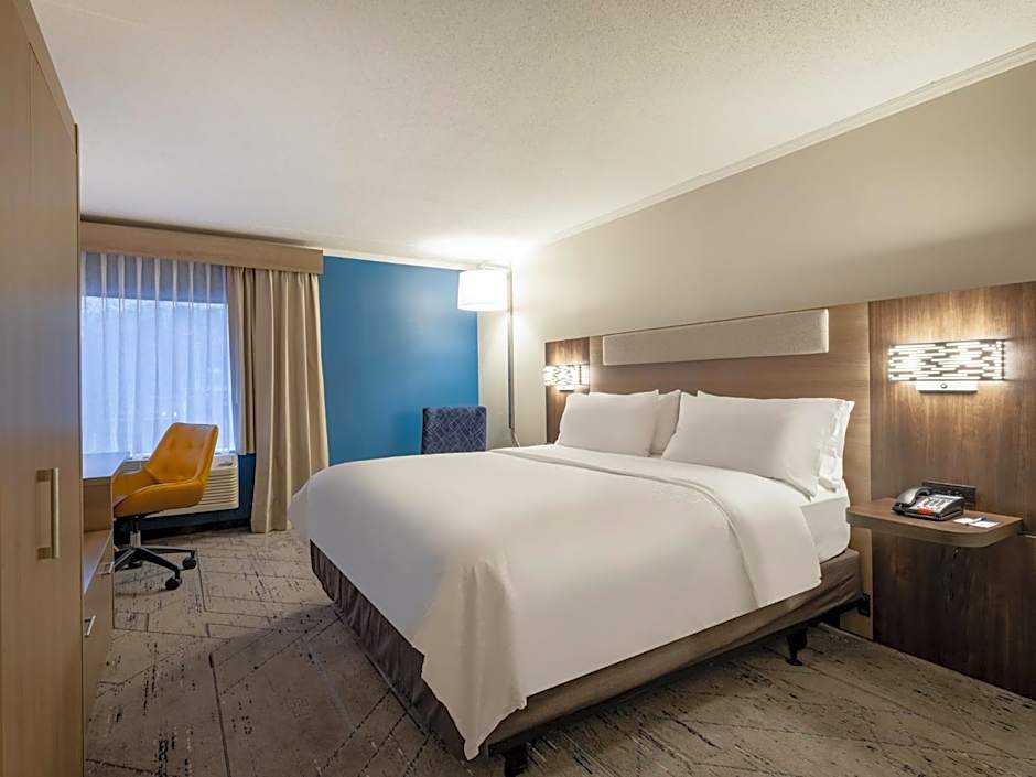 Holiday Inn Express & Suites Greensboro - (I-40 @ Wendover) By IHG