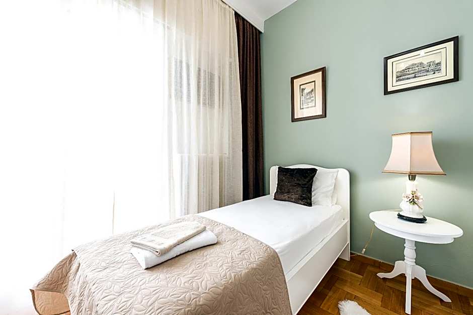 Private Rooms Athens - Shared Bathroom