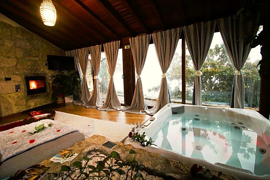 Casa Favo de Mel - Jacuzzi Privado & Lareira - Piscina