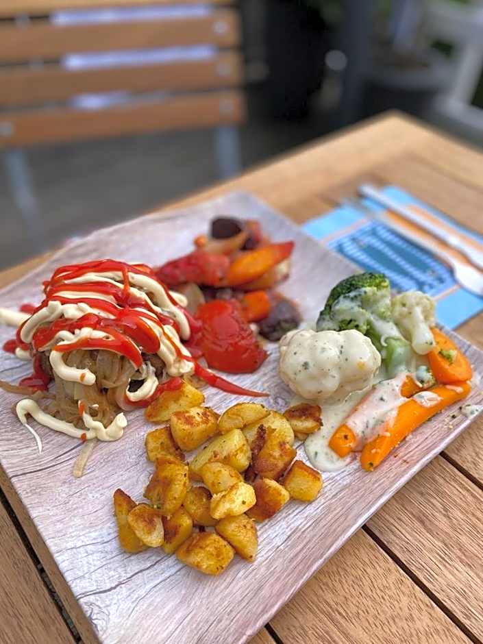 Bed & Breakfast Moments