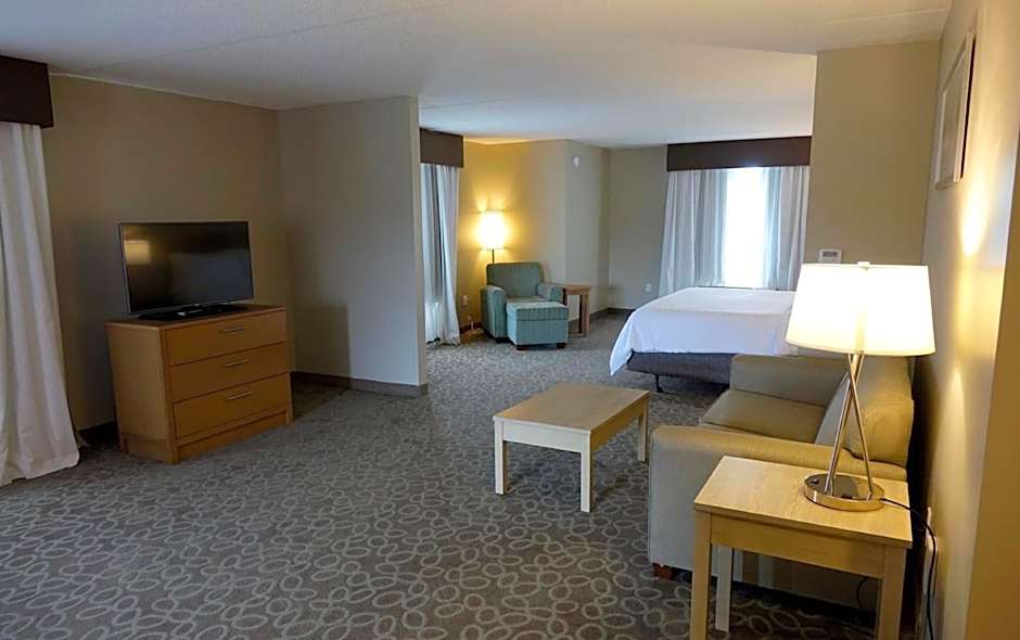 Holiday Inn Express & Suites Oshawa Downtown By IHG