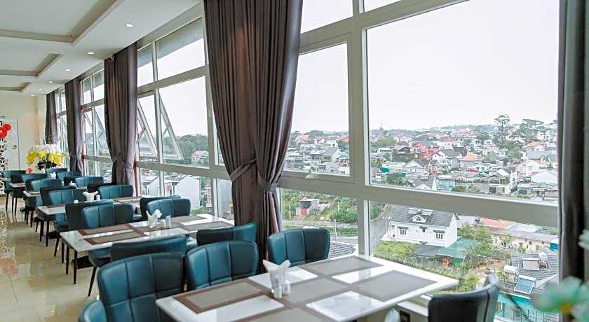 Nature Hotel - Pham Hong Thai