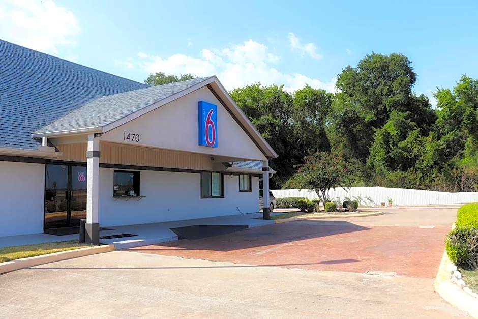 Motel 6-Alvin, TX