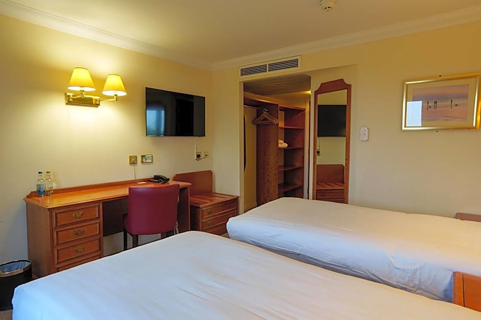 Arden Hotel And Leisure Club