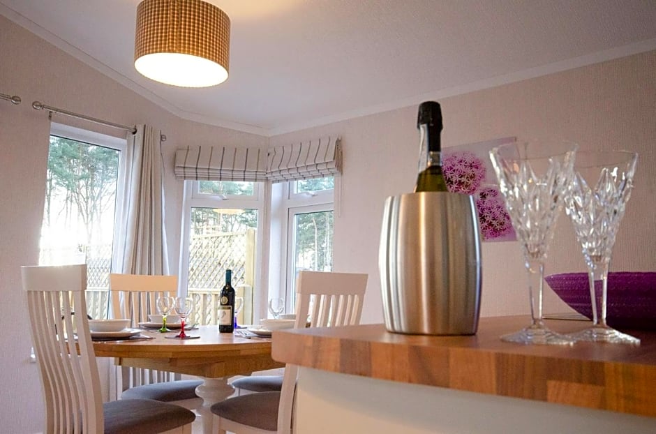 Hollicarrs - Long Lane Lodge