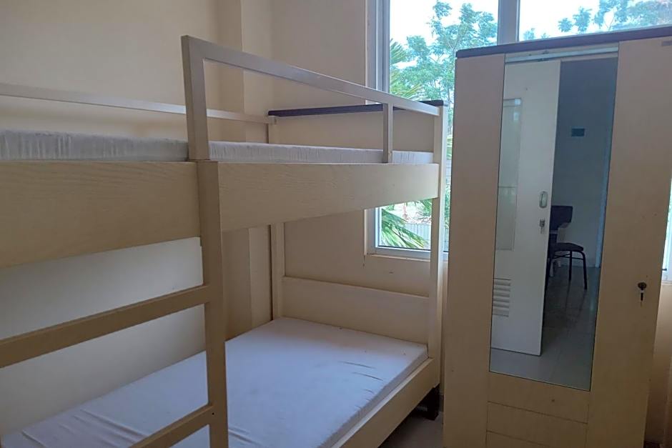 OYO Life 93399 Kos Batulayar