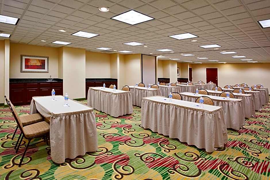 Holiday Inn Express Hotel & Suites Cleveland-Streetsboro By IHG
