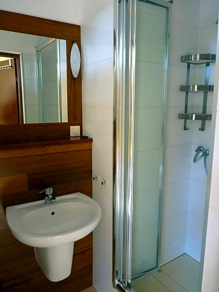 Ośrodek Wypoczynkowy W sosnowym lesie