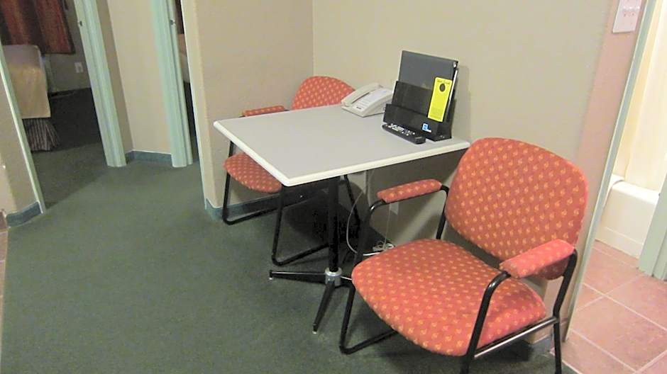 Super 8 by Wyndham Revelstoke BC