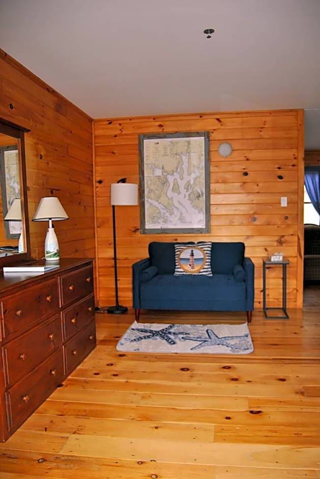 The Eggemoggin Reach Inn