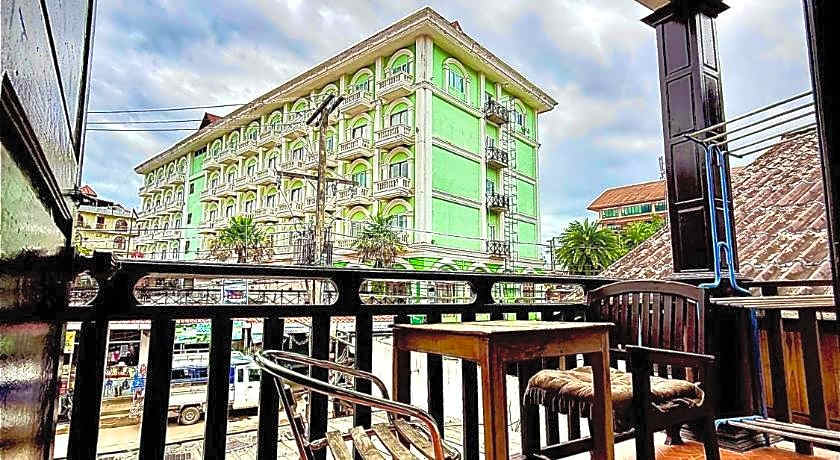 Domon Riverside Hotel