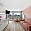 Pink Champagne Boutique Motel