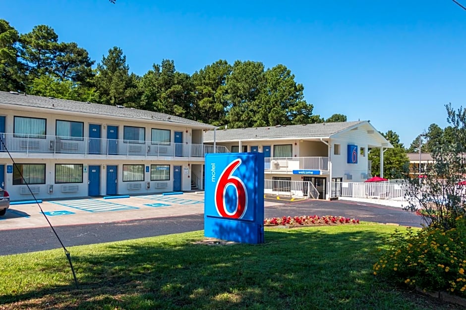 Motel 6-Longview, TX