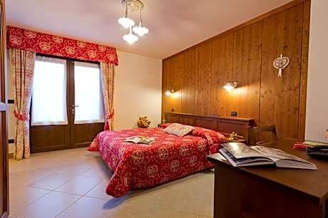Double Room with Spa Bath