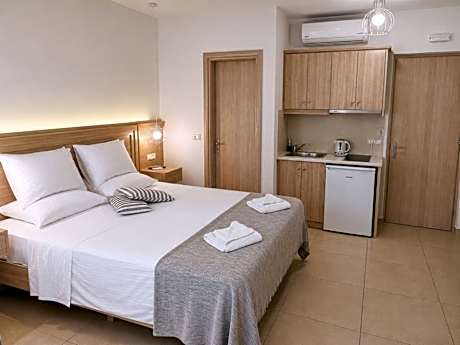 Porfyris Studios and Apartments