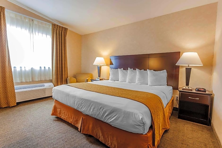 Quality Inn Near Seattle Premium Outlets