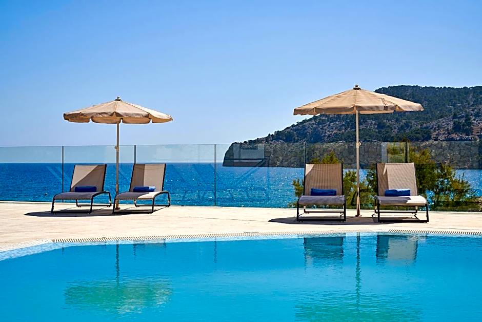 Bahia Camp de Mar Suites